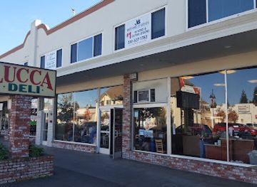 california/castro-valley/restaurant/luccas-italian-delicatessen