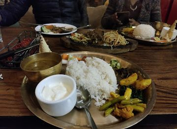 nepal/kathmandu/durbar-square/restaurant/alice-restaurant