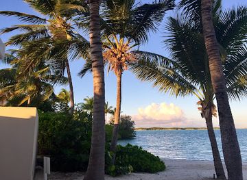 the-bahamas/exuma-cays-land-and-sea-park/restaurant/rusty-anchor