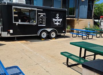 michigan/charlevoix/restaurant/the-back-lot-charlevoix