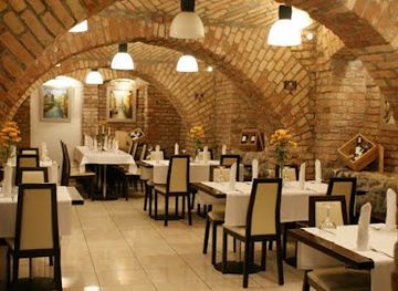 poland/greater-poland/restaurant/restauracja-wyjatkowa-winiarnia-wewe