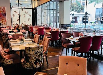 texas/houston/restaurant/bloom-bee