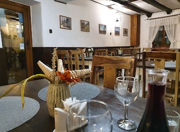 hungary/koszeg-mountains/restaurant/kek-huszar-vendeglo