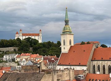 slovakia/bratislava/bratislava-castle-hrad/restaurant/lemontree-sky-bar-restaurant-bratislava