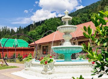 ukraine/pylypets/restaurant/michelle-s-travel-house