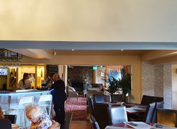 united-kingdom/west-glamorgan/restaurant/the-travellers-well