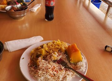 uganda/rwenzori-mountains-national-park/restaurant/unique-restaurant-luwero