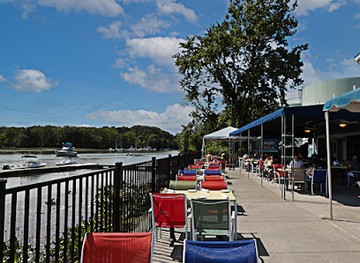 new-york/catskill-mountains/restaurant/frank-guido-s-port-of-call