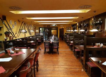 czechia/prague/restaurant/smichovsky-radnicni-sklipek