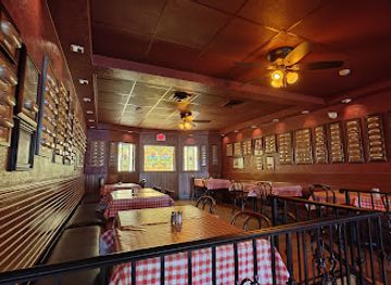 ohio/maumee-bay-state-park/restaurant/tony-packo-s-restaurant