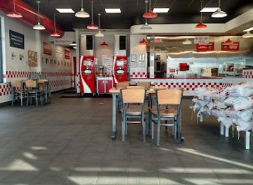 kansas/salina/restaurant/five-guys