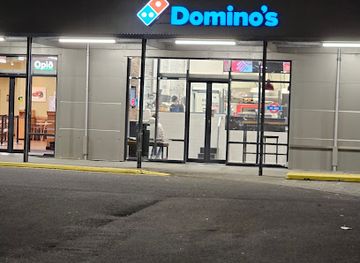 iceland/reykjanes-peninsula/restaurant/domino-s