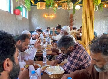 india/kashmir-valley/restaurant/gulmarg-road-house-cafe-restaurant