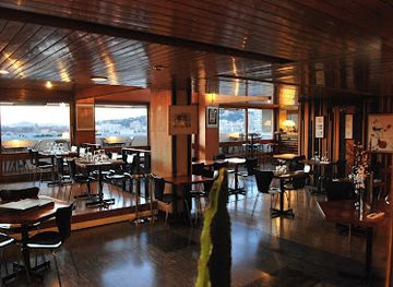 france/les-calanques-national-park/restaurant/le-ventre-de-l-architecte