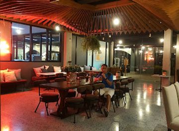 thailand/pattaya/restaurant/pink-salmon-eatery-bar