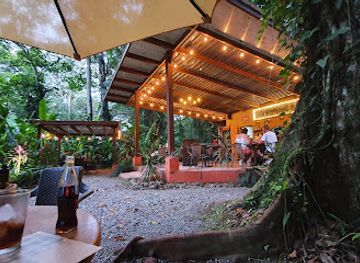 costa-rica/caribbean-coast/restaurant/el-refugio-grill