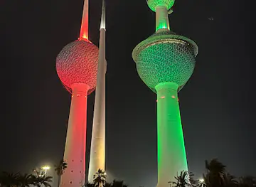 مطعم ابراج الكويت المشروعات السياحيه