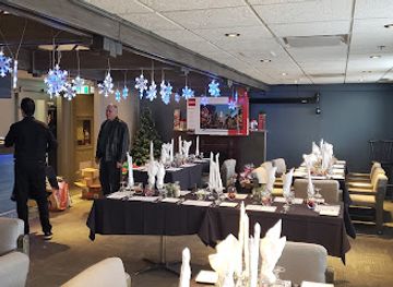 canada/regina/wascana-centre/restaurant/memories-dining-bar