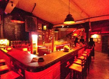 madagascar/antananarivo/restaurant/no-comment-bar