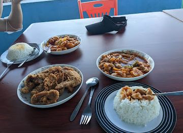 nauru/yaren/restaurant/jullem