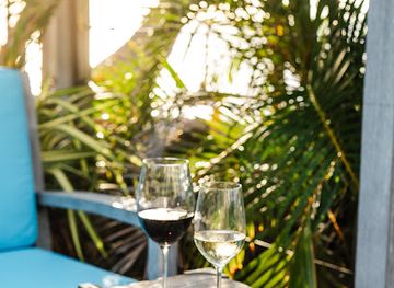 saint-kitts-and-nevis/cotton-ground/restaurant/l-escale