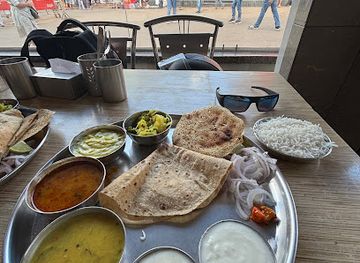 india/mahabaleshwar/restaurant/poonam-pure-veg-restaurant