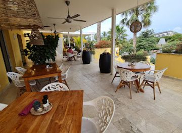 curacao/playa-santa-cruz/restaurant/bayside-boutique-restaurant-blue-bay