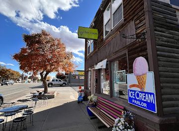 utah/blanding/restaurant/creamy-delights
