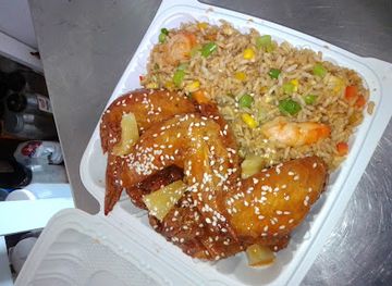 the-bahamas/freeport/restaurant/the-deck-take-out-bar-and-grill