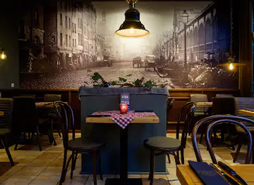Bistro De Buik Van Parijs