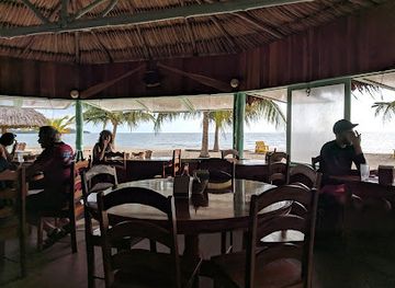 belize/placencia/restaurant/de-tatch-restaurant-seafood