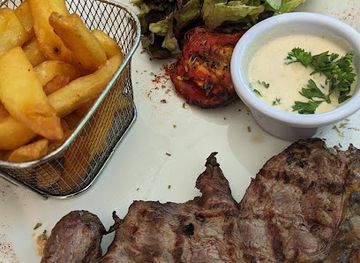 france/gorges-du-tarn/restaurant/la-cardabelle