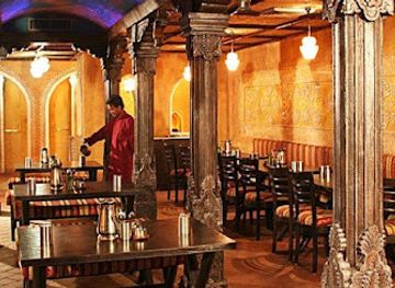 india/delhi/connaught-place/restaurant/castle-9