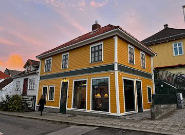 norway/svalbard/restaurant/bravo
