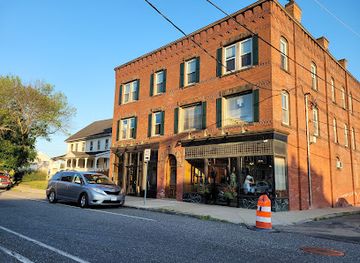 massachusetts/hampden-county/restaurant/woodstone-tavern