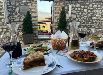 Temi Albanian Food