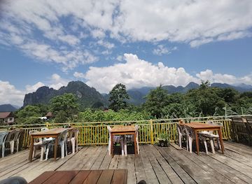 laos/vientiane-province/restaurant/green-restaurant