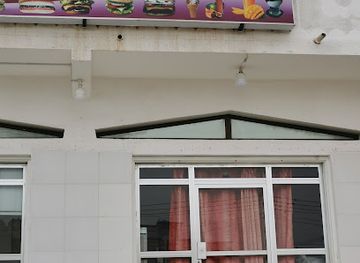 oman/mirbat/restaurant/cafe-and-juice-bar-ice-cream-al-makhzoum