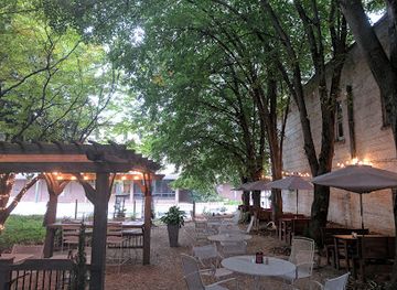 north-carolina/uwharrie-national-forest/restaurant/magnolia-23