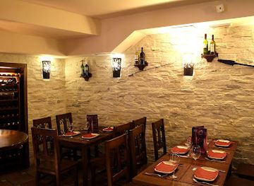 spain/granada/restaurant/restaurante-mas-que-vinos