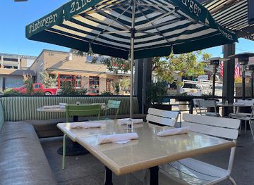 arizona/gilbert/restaurant/zinburger-gilbert