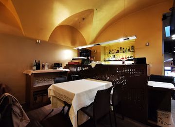 slovenia/inner-carniola/restaurant/valvas-or