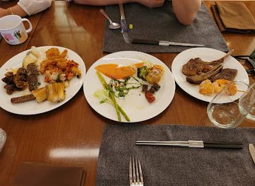 south-korea/gyeongju-historic-areas/restaurant/lake-side