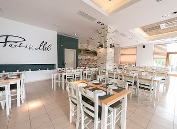 greece/central-macedonia/restaurant/raki-and-honey