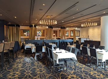 canada/niagara-falls/restaurant/vittorio-s-italian-eatery