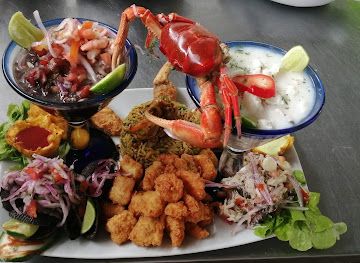 ecuador/pacific-coast/restaurant/manglares-en-puerto-jeli-by-chef-victor