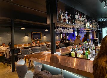 maine/camden/restaurant/la-cave