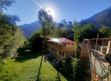 pakistan/kalash-valley/restaurant/kalash-resort-restaurant