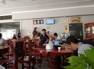 cambodia/kampong-chhnang/restaurant/obsorkuchkhmom