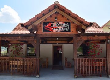 montenegro/cetinje/restaurant/konoba-batricevic-njegusi